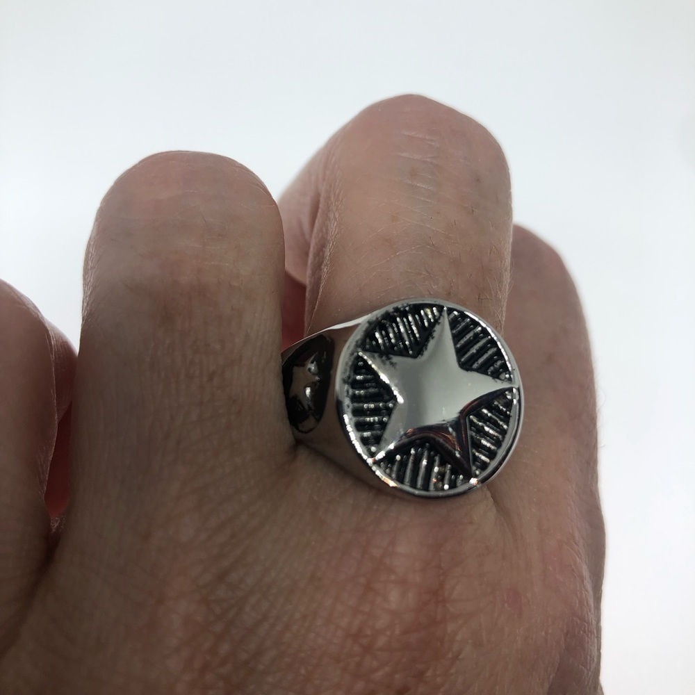 Vintage mens star ring